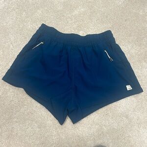 Vuori dash shorts